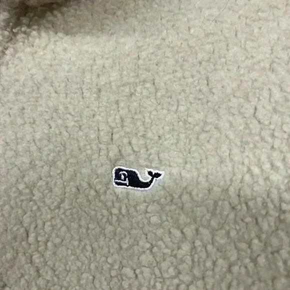 vineyard vines pullover. - Picture 3 of 6